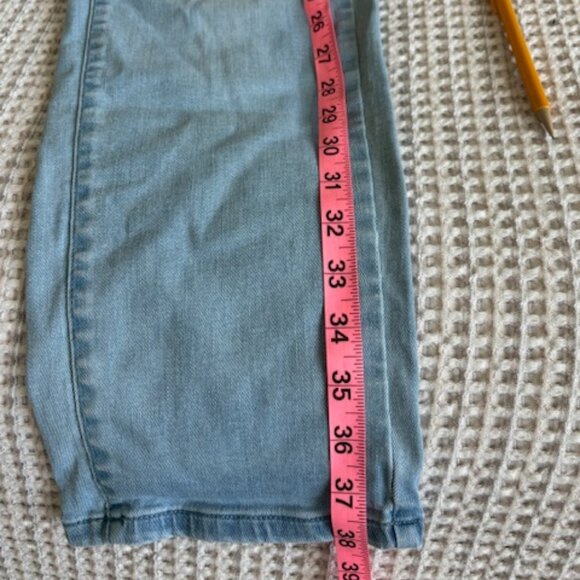 Nic & Zoe Mid-Rise Girlfriend Jean - Size 28 - Color: Breeze - Picture 7 of 9